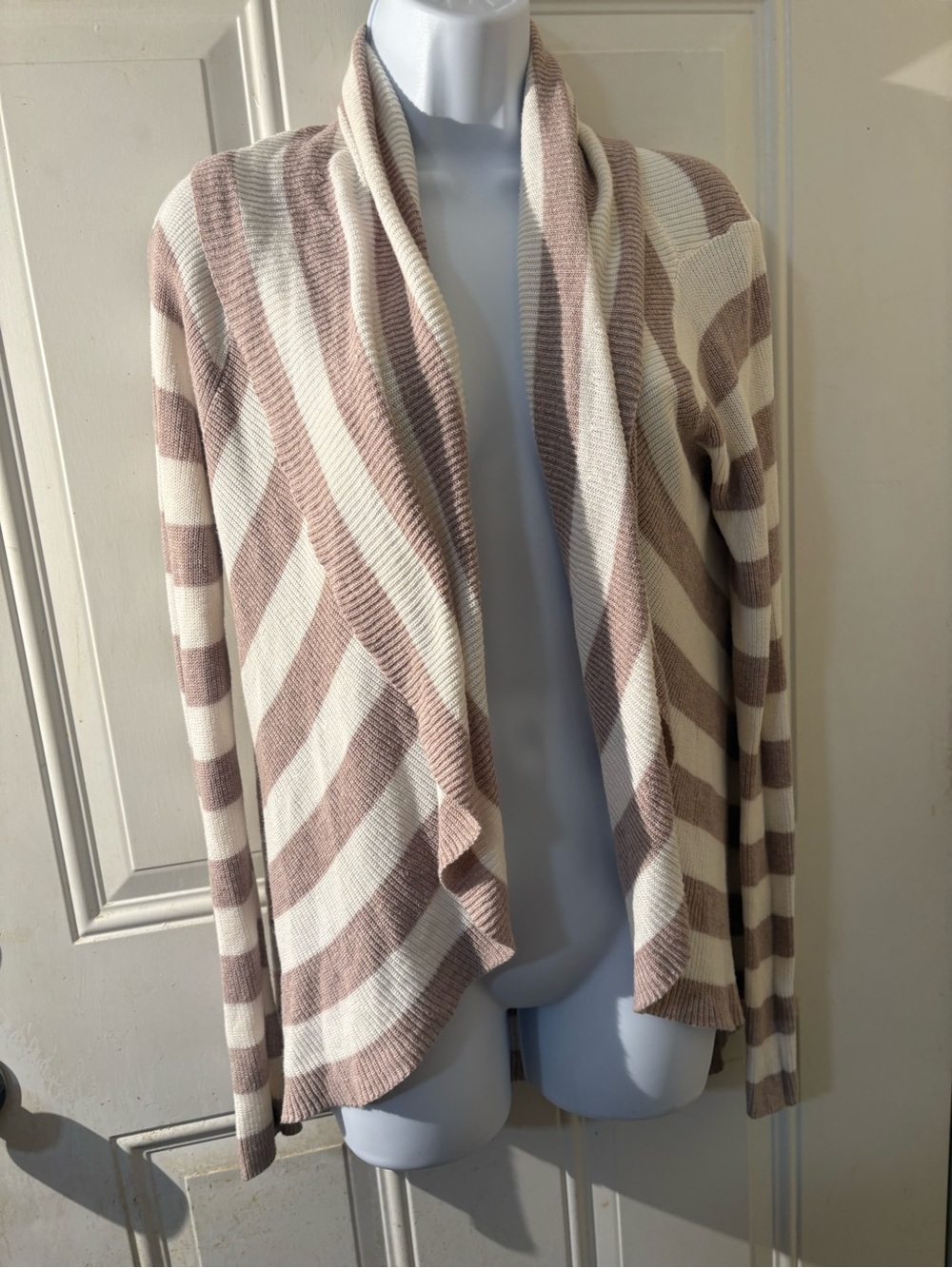 Express Striped Open-Front Cardigan in Cream & Taupe